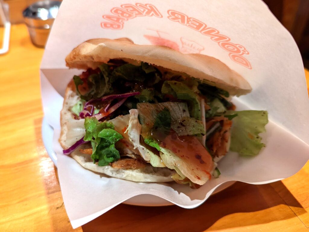 【新宿三丁目】ケバブ家｜極小ケバブレストランで食べる本格ケバブ | 東京のケバブ屋を一覧で紹介【東京ケバブ】