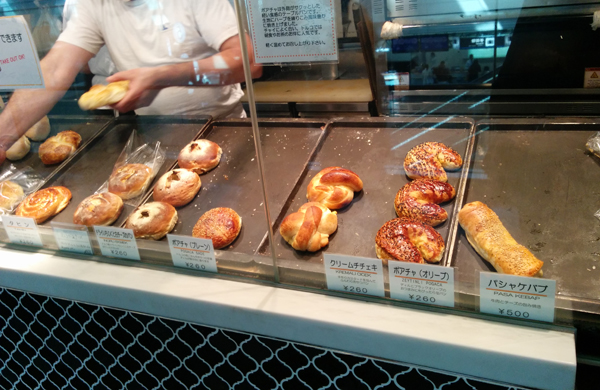 ミセスイスタンブール 羽田空港 パン